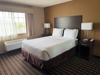 Standard Room, 1 Queen Bed, Non Smoking, Jetted Tub