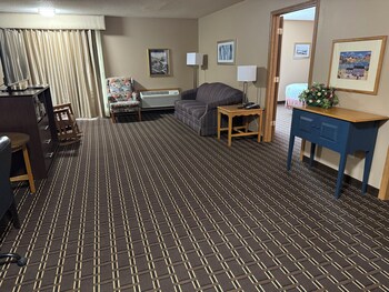 Suite, 1 King Bed, Non Smoking, Balcony (with Sofabed)