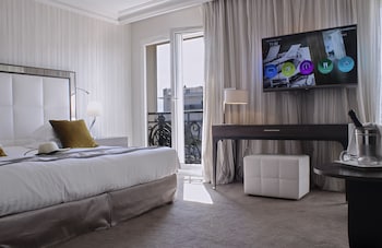 Junior Suite (Garden and pool view)