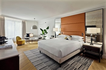 Two-Bedroom Parisian Family Suite with Atrium View