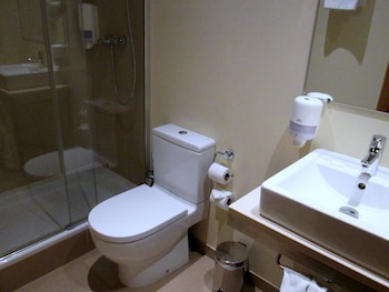 Deluxe Double Room, 1 King Bed, Non Smoking, Balcony