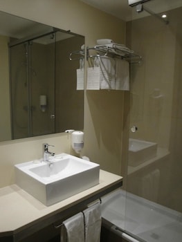 Deluxe Double Room, 1 King Bed, Non Smoking, Balcony