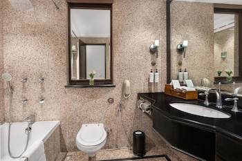 Junior Suite, 1 King Bed