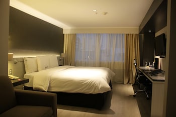 Superior Room, 1 King Bed