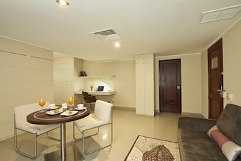 Deluxe Suite
