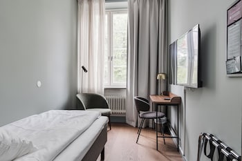 Single Room (Compact)