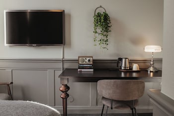 Double Room (Compact)