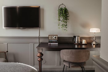 Double Room (Compact)