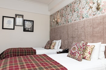 Twin Room with Valley View