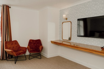 Family Room (2 Adults + 2 Child)