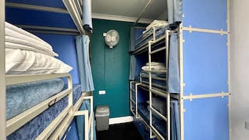1 bed in 6 Bedded Female-Only Shared dormitory, Private Bathroom