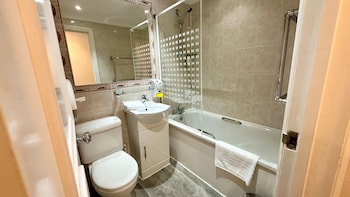 1 bed in 4 Bedded Shared dormitory, Private Bathroom
