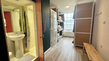 Private 6 Bed Dorm (Ensuite)