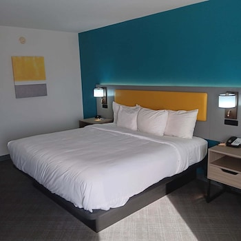 Standard Room, 1 King Bed, Non Smoking