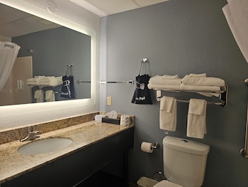 Standard Room, 2 Queen Beds, Non Smoking