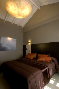 Standard Room, 1 Queen Bed