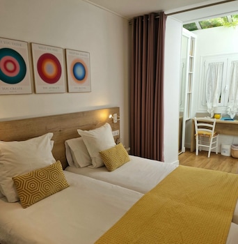 Standard Double room, garden level