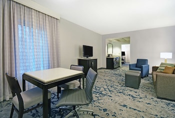 Deluxe Suite, Corner (2 Double Beds with Sofa Bed)