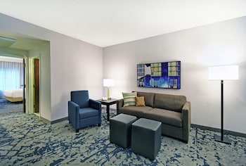 Deluxe Suite, Corner (2 Double Beds with Sofa Bed)