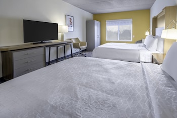 Standard Room, 2 Queen Beds, Accessible (Mobility)