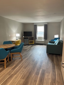 Suite, 1 King Bed with Sofa bed
