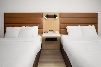Room, 2 Queen Beds, Non Smoking