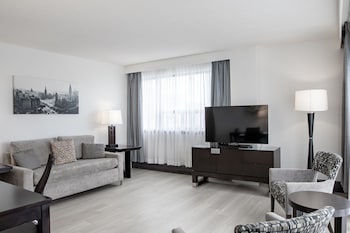Luxury Suite, 1 Queen Bed with Sofa bed