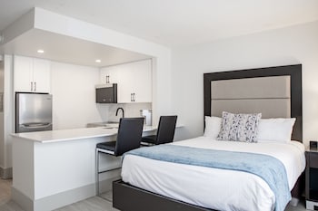 Standard Single Room, 1 Queen Bed