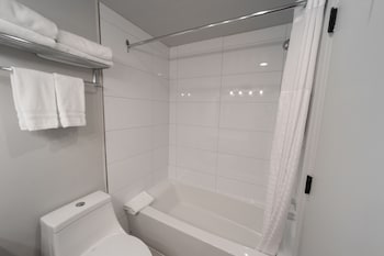 Deluxe Room, 2 Queen Beds