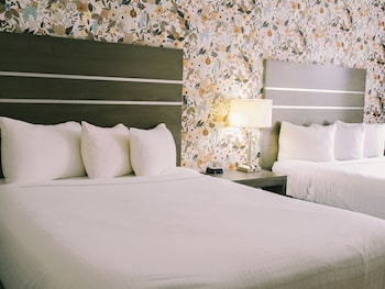Deluxe Room, 2 Queen Beds