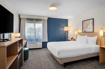 Room, 1 Queen Bed, Accessible Bathtub