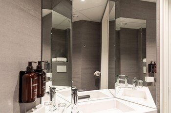 Single Room (Compact)