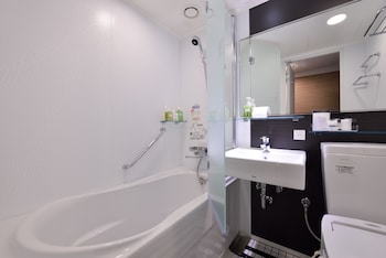 [Late Check-in ONLY after 4PM] Standard Small double, Non-smoking (18sqm)