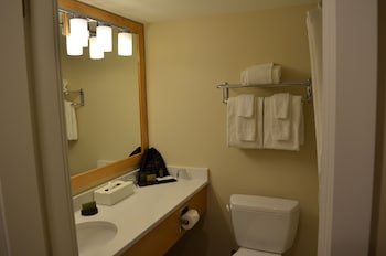 Classic Room, 2 Queen Beds, Lakeview - No Pets