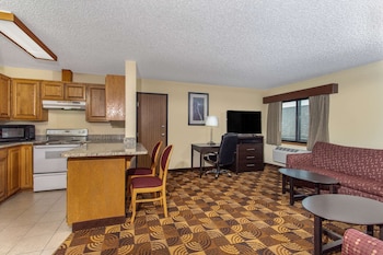 Suite, 2 Queen Beds, Non Smoking (One-Bedroom Suite)