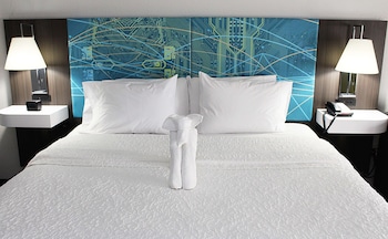 One King Bed, Non-Smoking