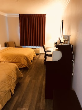 Room, 2 Queen Beds, Non Smoking