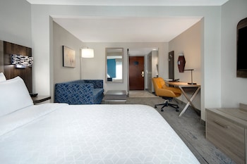 Suite, 1 King Bed with Sofa bed (Extra Space)
