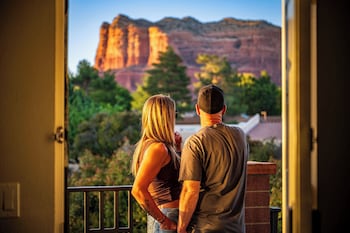 Suite, 1 King Bed, Non Smoking (Mini-Suite, Red Rocks View)
