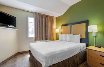 Suite, 1 Queen Bed with Sofa bed, Non Smoking