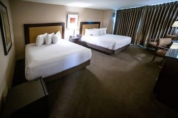 Deluxe Room, 2 Queen Beds, Non Smoking (Stay Well)