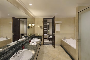 Red Level, Grand Suite