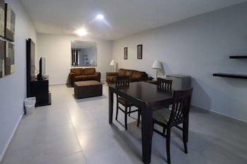 Suite, 1 King Bed, Non Smoking