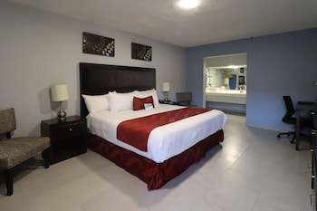 Suite, 1 King Bed, Non Smoking