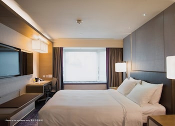 Plaza Suite