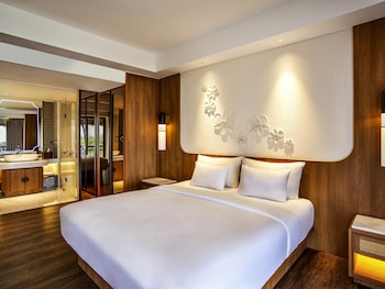 Superior Room, 1 King Bed