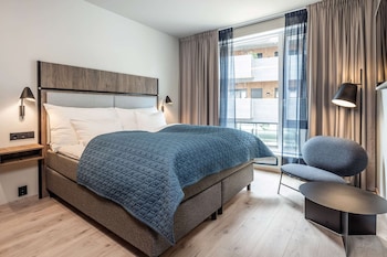 Deluxe Room, Multiple Beds, Non Smoking