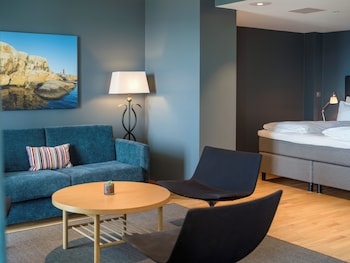 Deluxe Room, Multiple Beds, Non Smoking