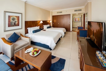 Classic Suite, 2 Twin Beds, Kitchenette, City View