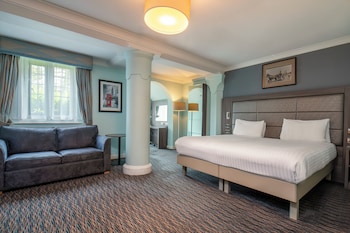 Superior Room, 1 King Bed, Non Smoking (Converts to 2 Twin Beds)